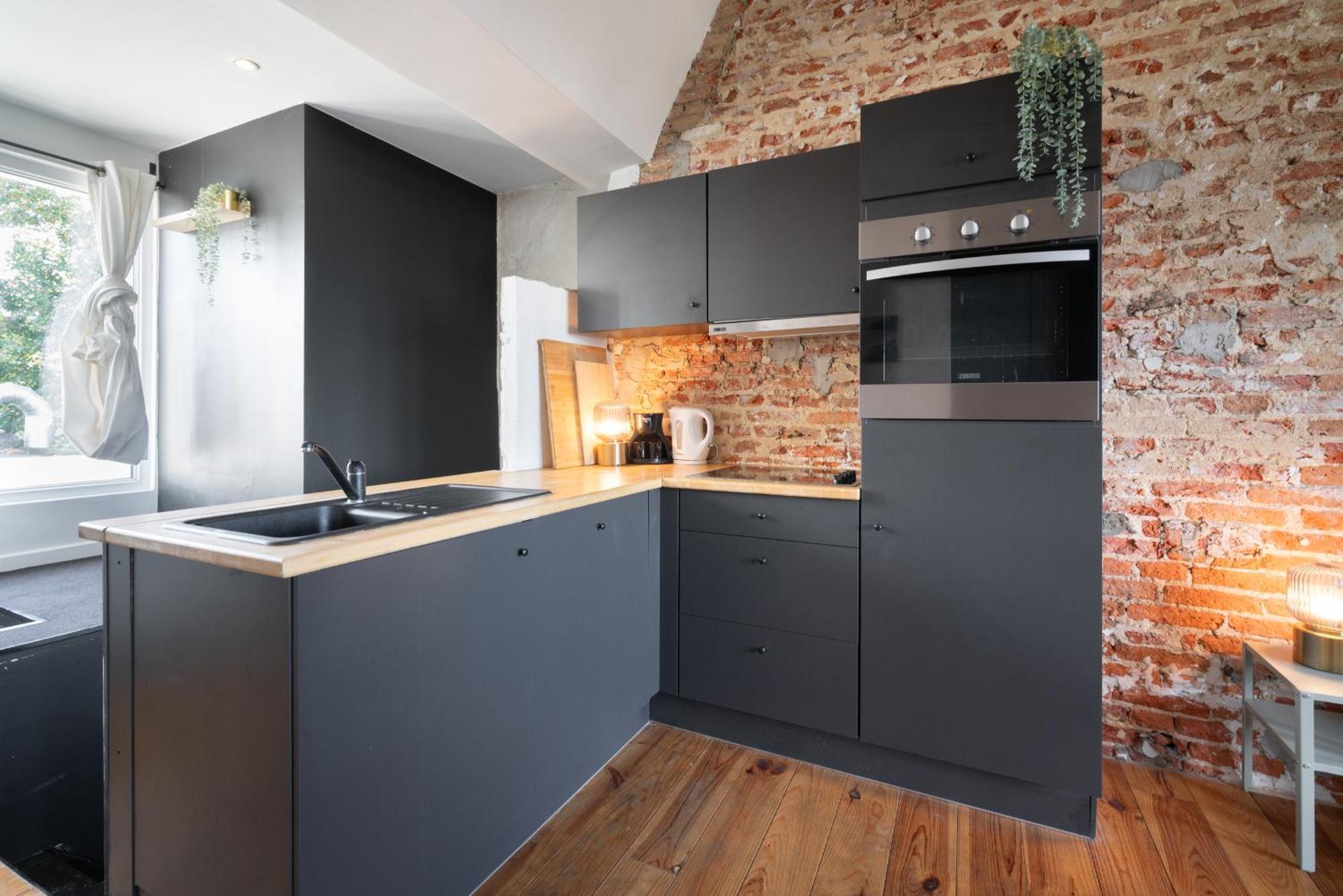Charming Two-Bedroom River Side Apartment Антверпен Екстер'єр фото